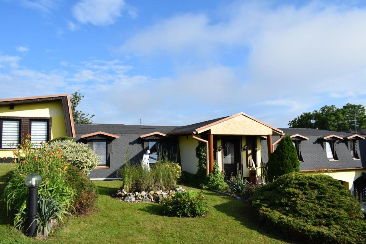 Penzion Rony Radejov Exterior photo